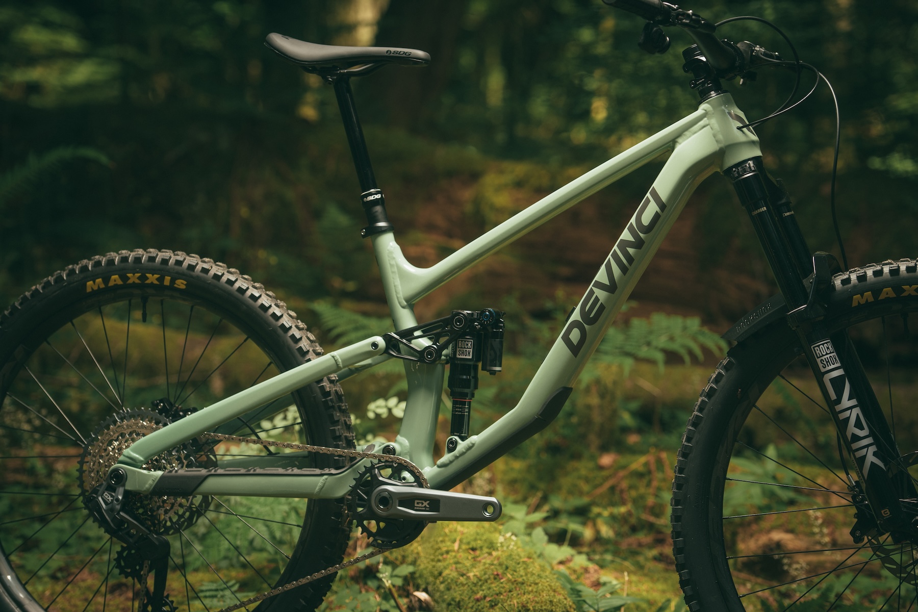 Blister reviews the 2025 Devinci Troy and Troy ST