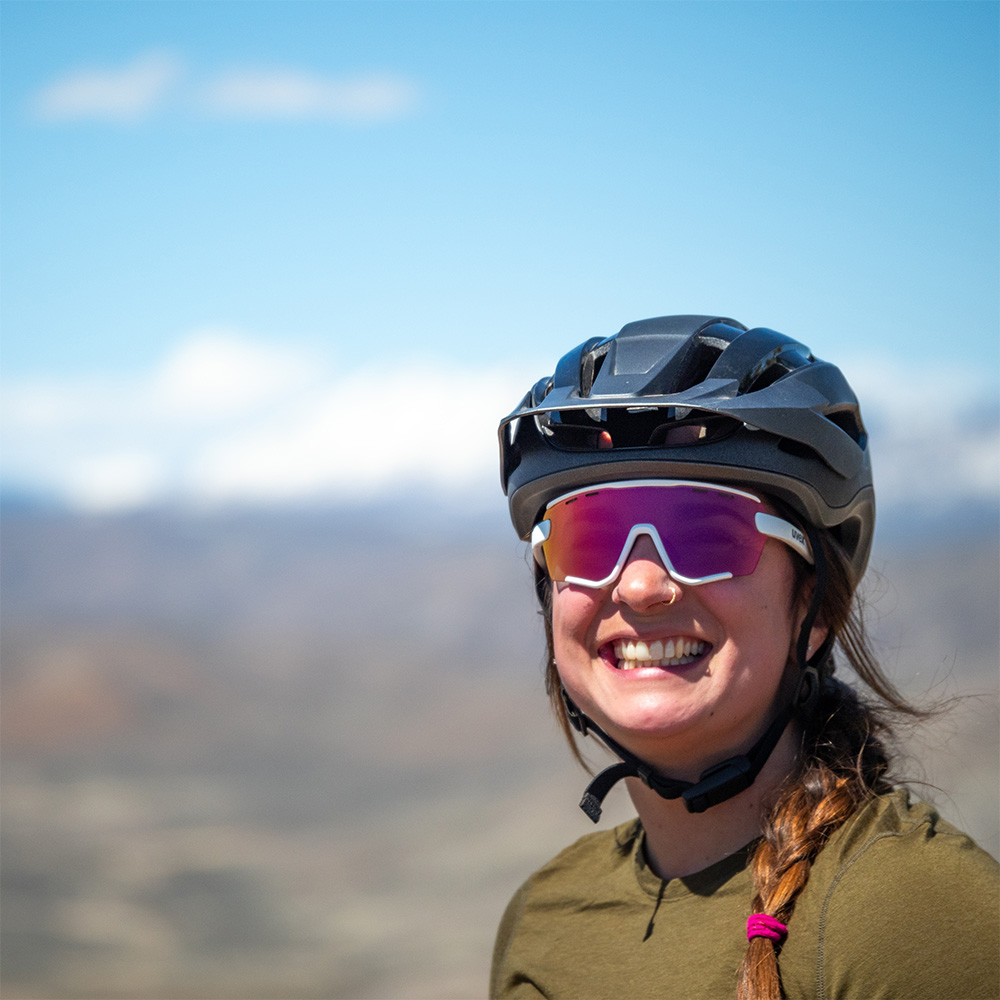 Kara Williard reviews the Uvex Sportstyle 236 Set Sunglasses for BLISTER.