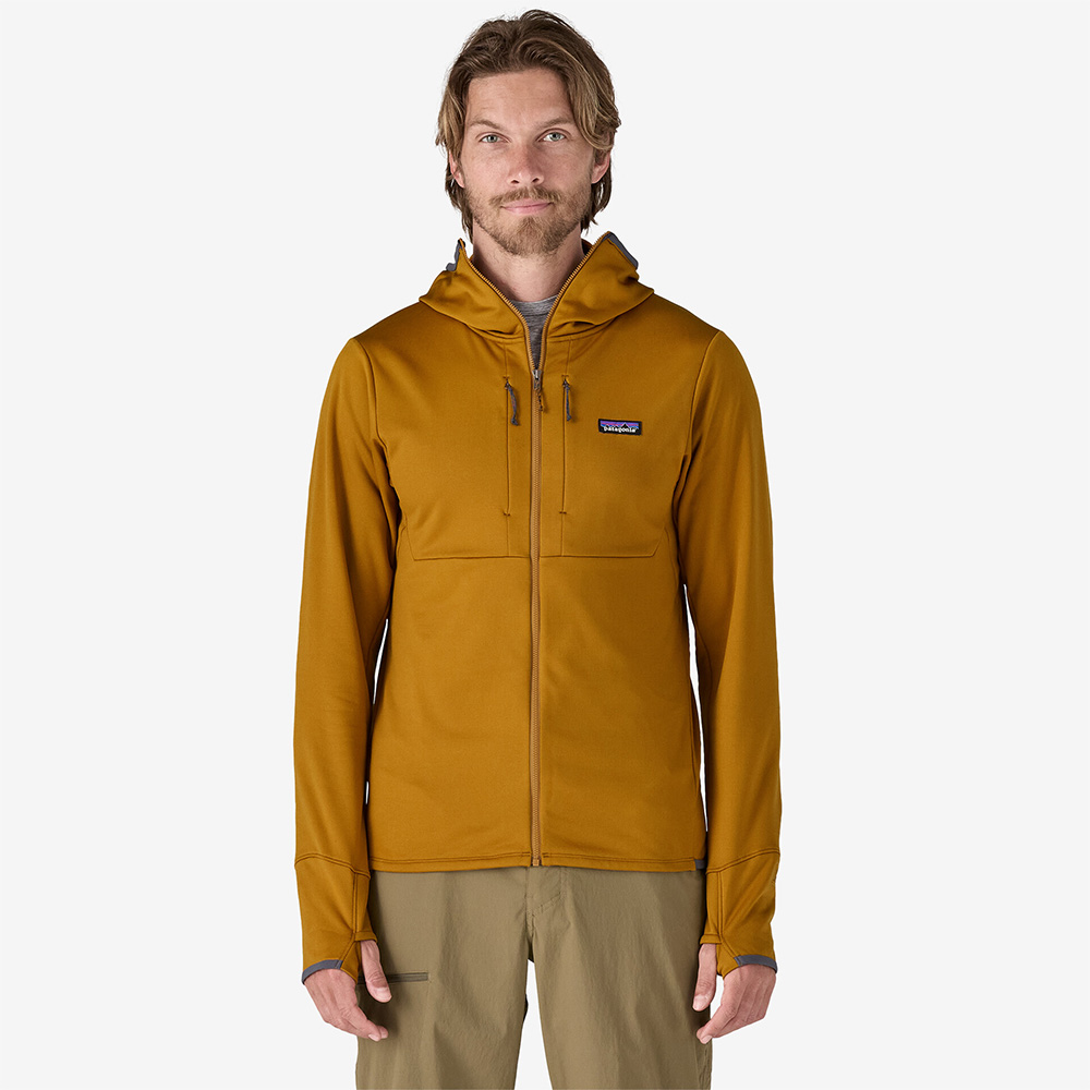 Luke Koppa reviews the Patagonia R1 Thermal Full-Zip Hoody for BLISTER.