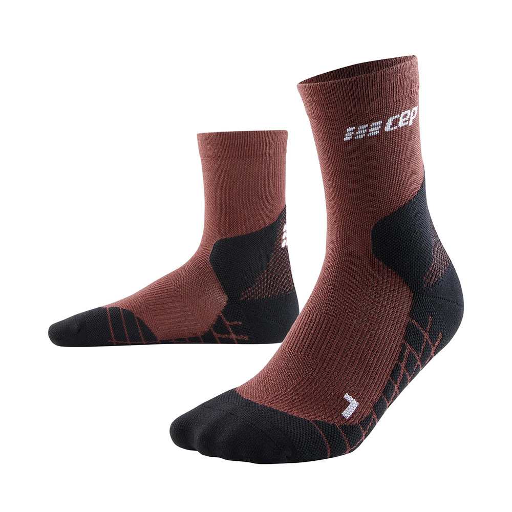 Kristin Sinnott reviews the CEP Compression Socks for BLISTER.