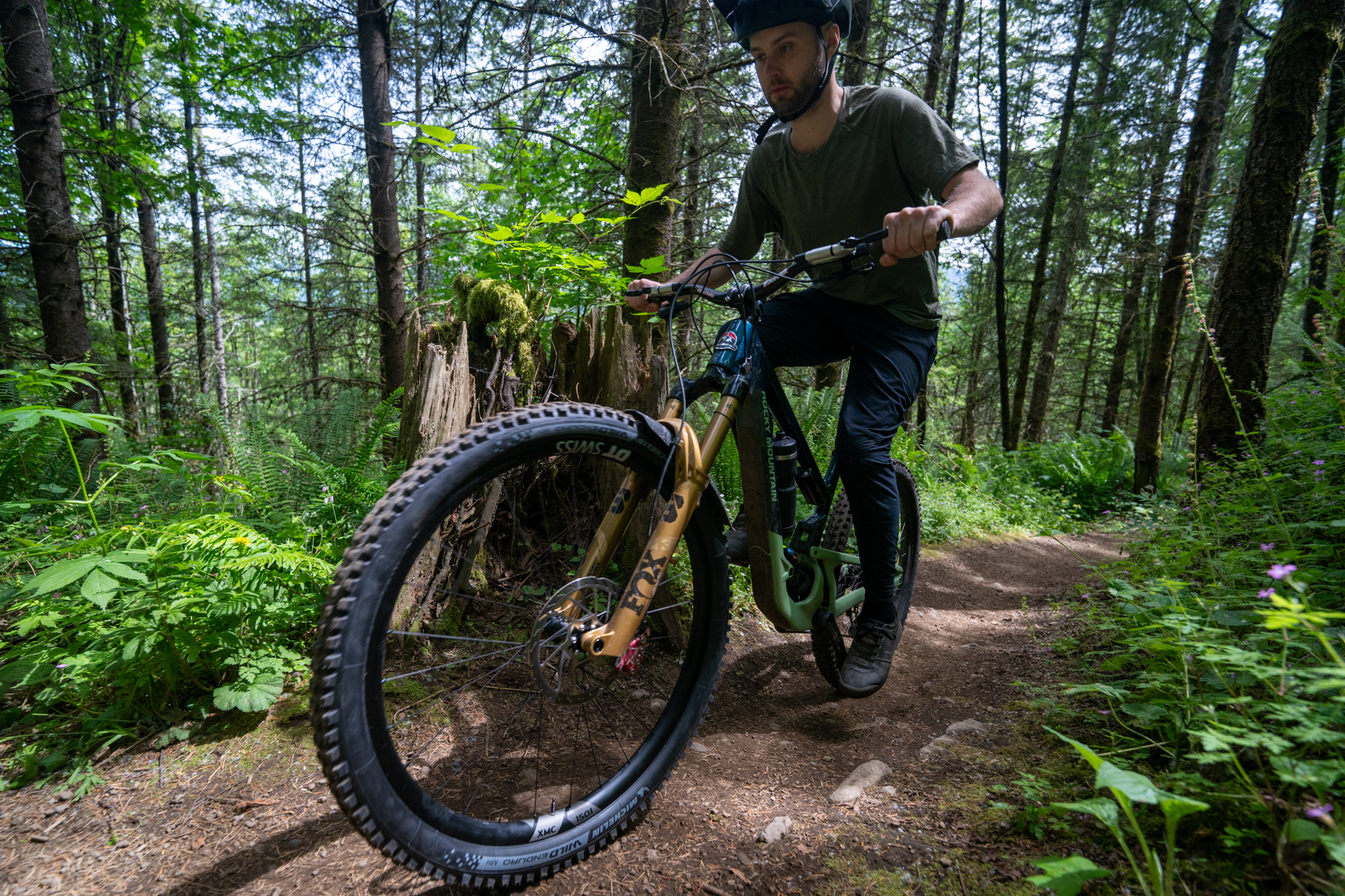 David Golay reviews the DT Swiss XMC 1501 wheels and Ratchet DEG hubs