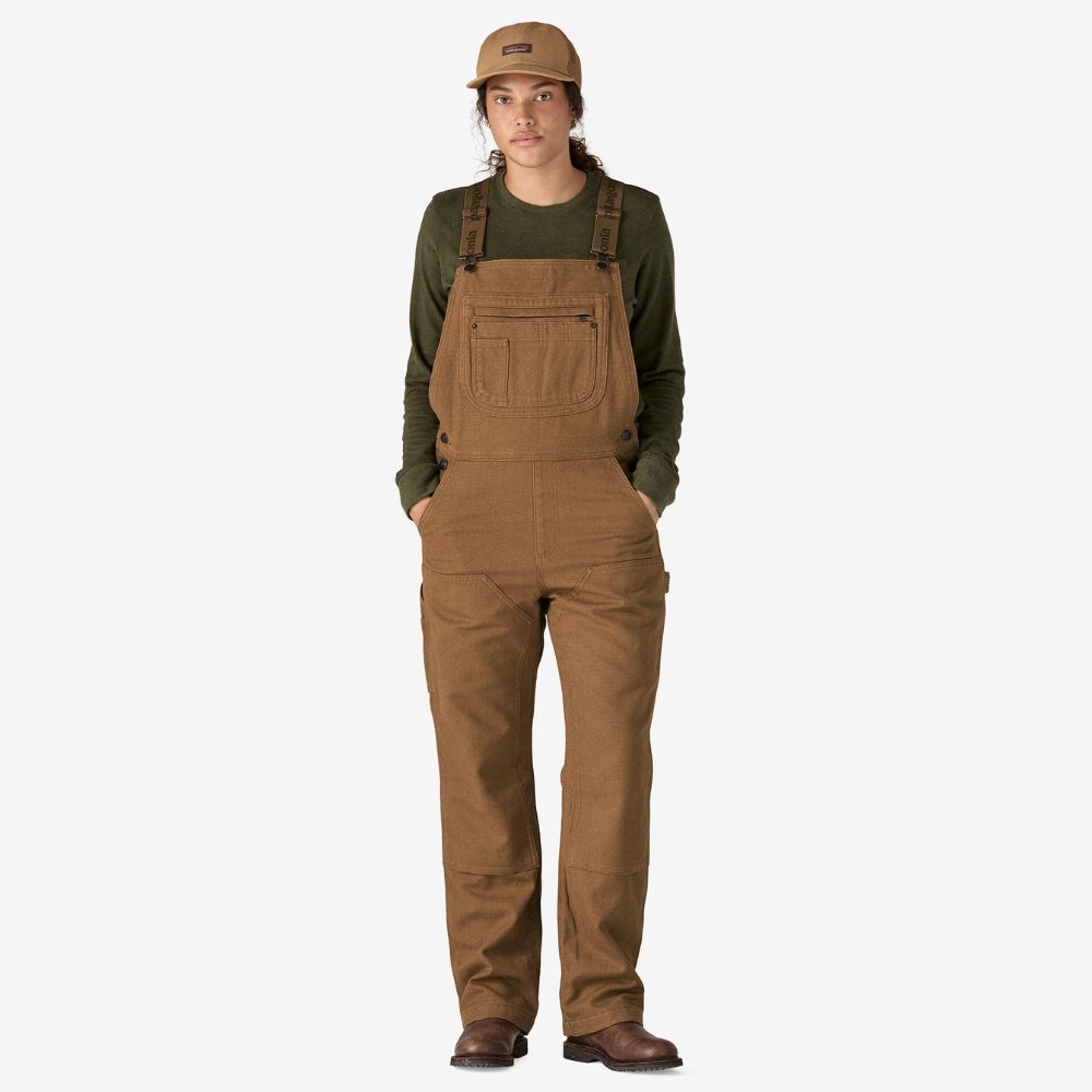 Kristin Sinnott reviews the Patagonia W’s Iron Forge™ Fleece-Lined Bib Overalls for BLISTER.