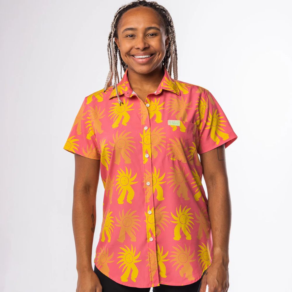 Kata Williard reviews the Party Shirt International Women’s Stretch Tech for BLISTER.