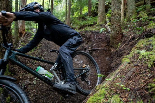 David Golay and Zack Henderson review the Outlier Void and Pendulum pedals for Blister