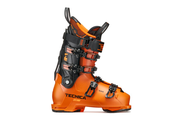 Blister reviews the Tecnica Mach1 LV 130 TD2 GW.