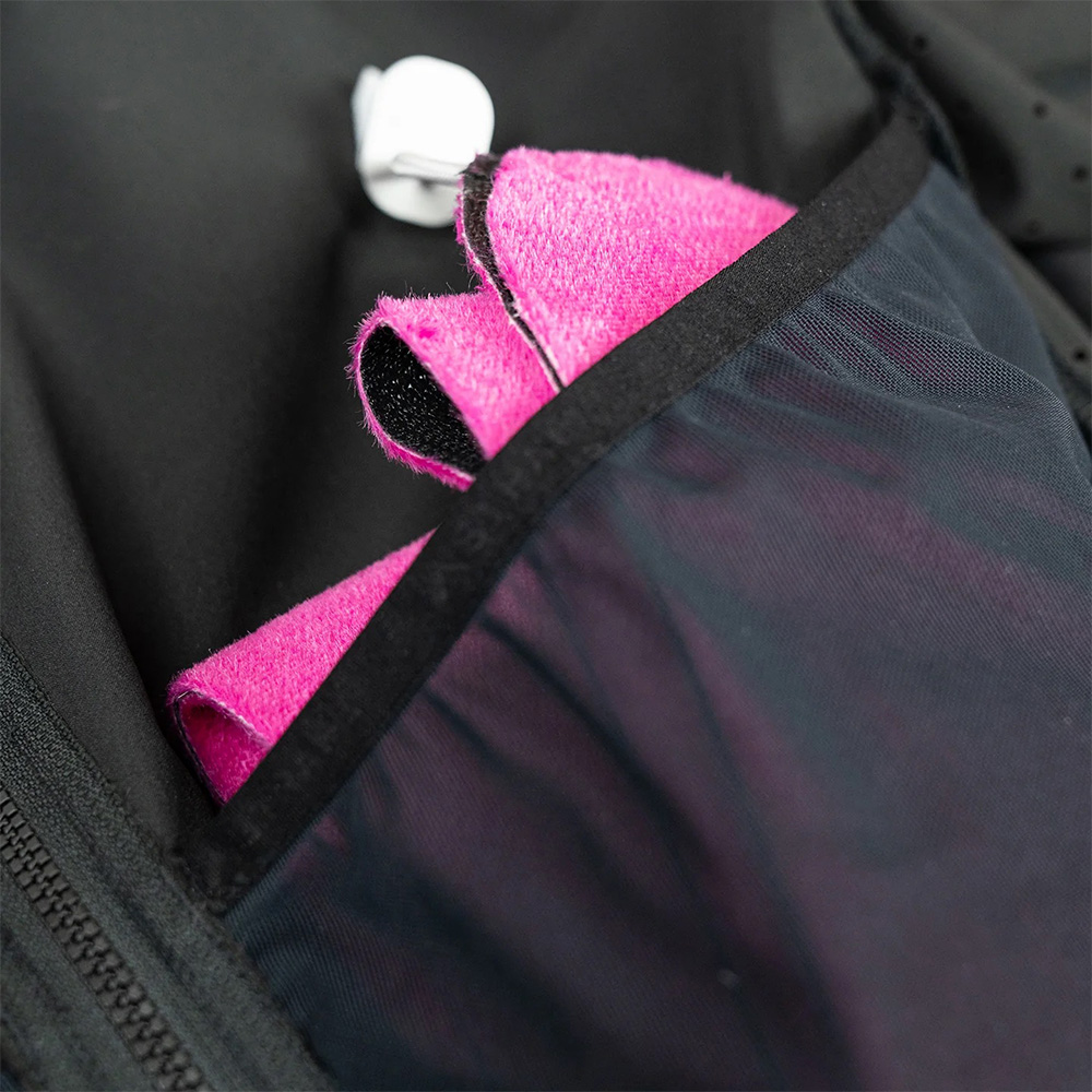 Strafe Recon Jacket: interior skin pocket