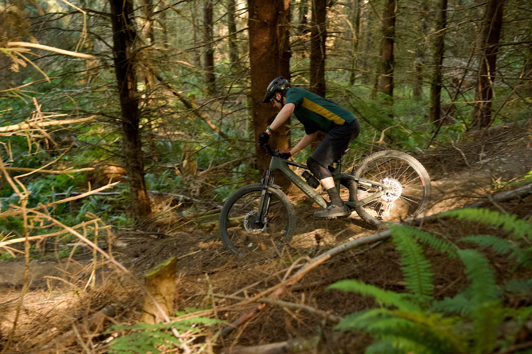 Zack Henderson reviews the RockShox Reverb AXS B1 for BLISTER