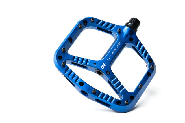 Zack Henderson reviews the OneUp Wave Pedals for Blister