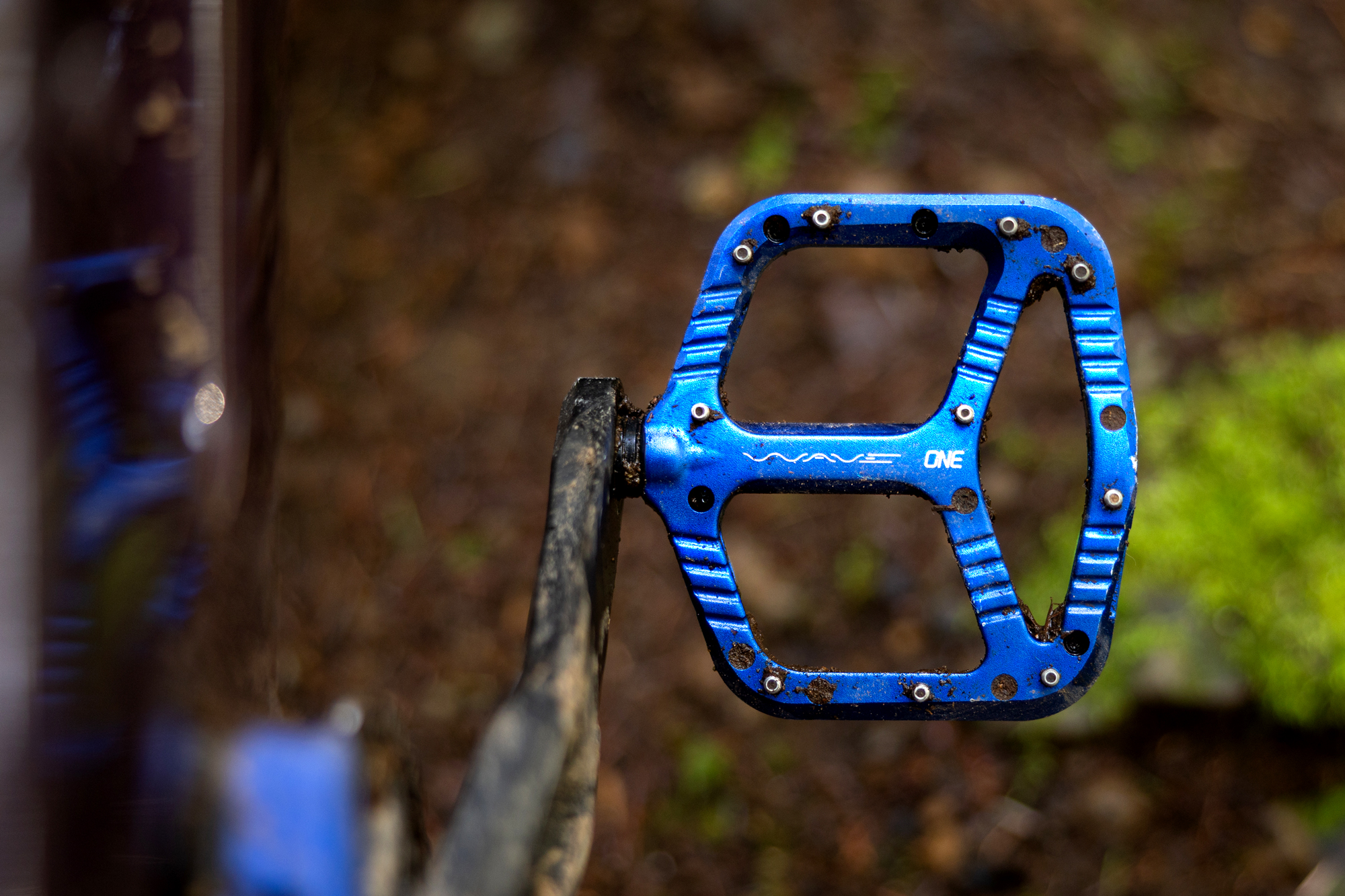 Zack Henderson reviews the OneUp Wave Pedals for Blister