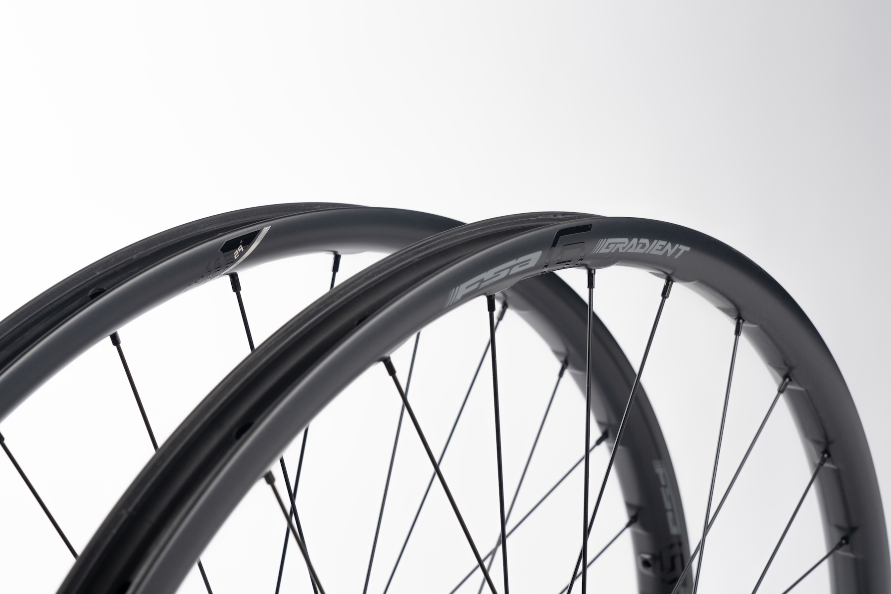 BLISTER reviews FSA's Gradient wheels, cranks, and cockpit