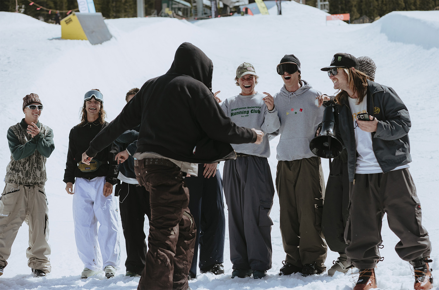 Woodsy announcing the winners of the Open event of Jib League Season 3 Ep.3 (photo by Matt Roebke)