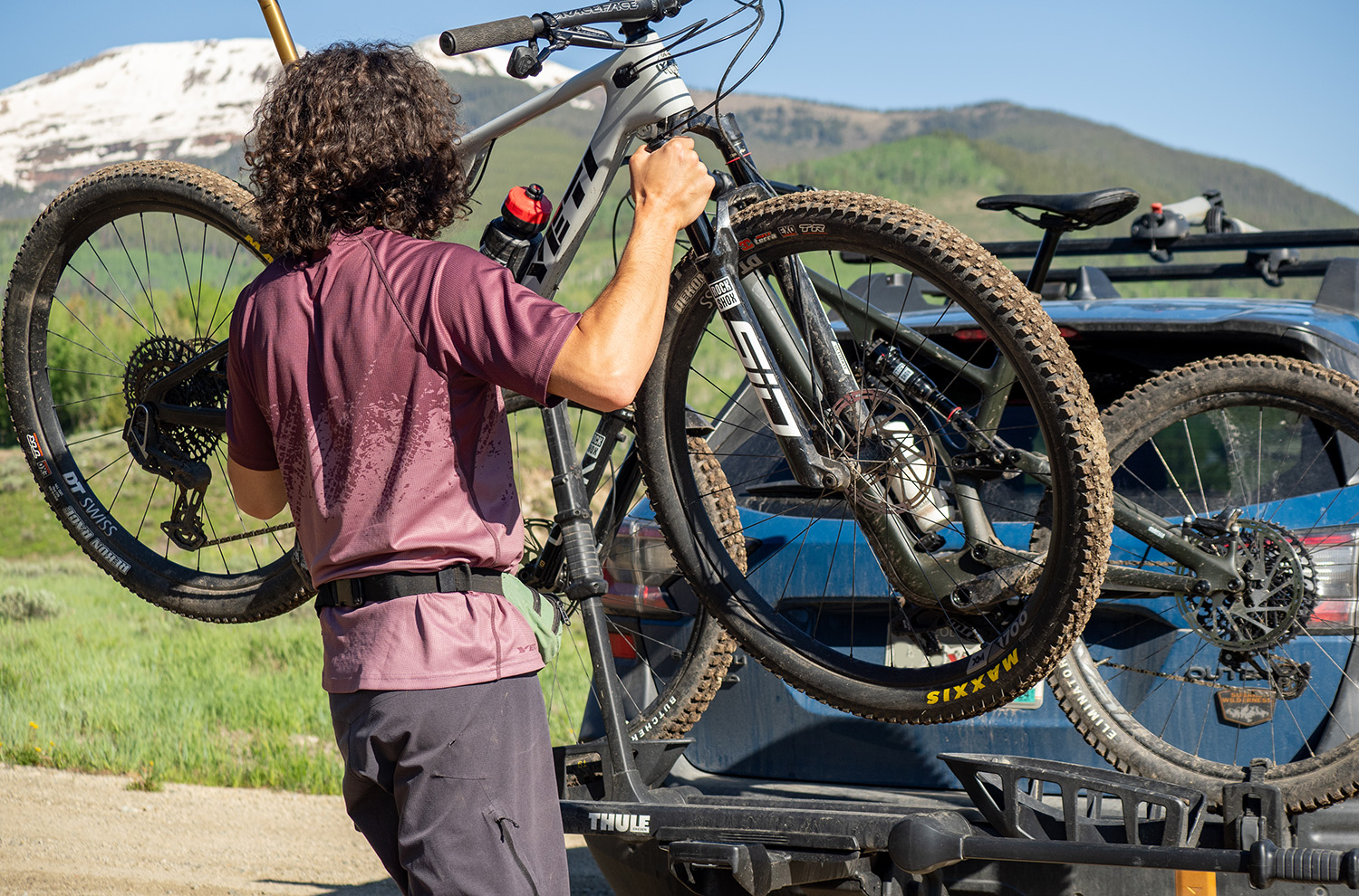 Loading a Bike Onto the Thule T2 Pro XTR