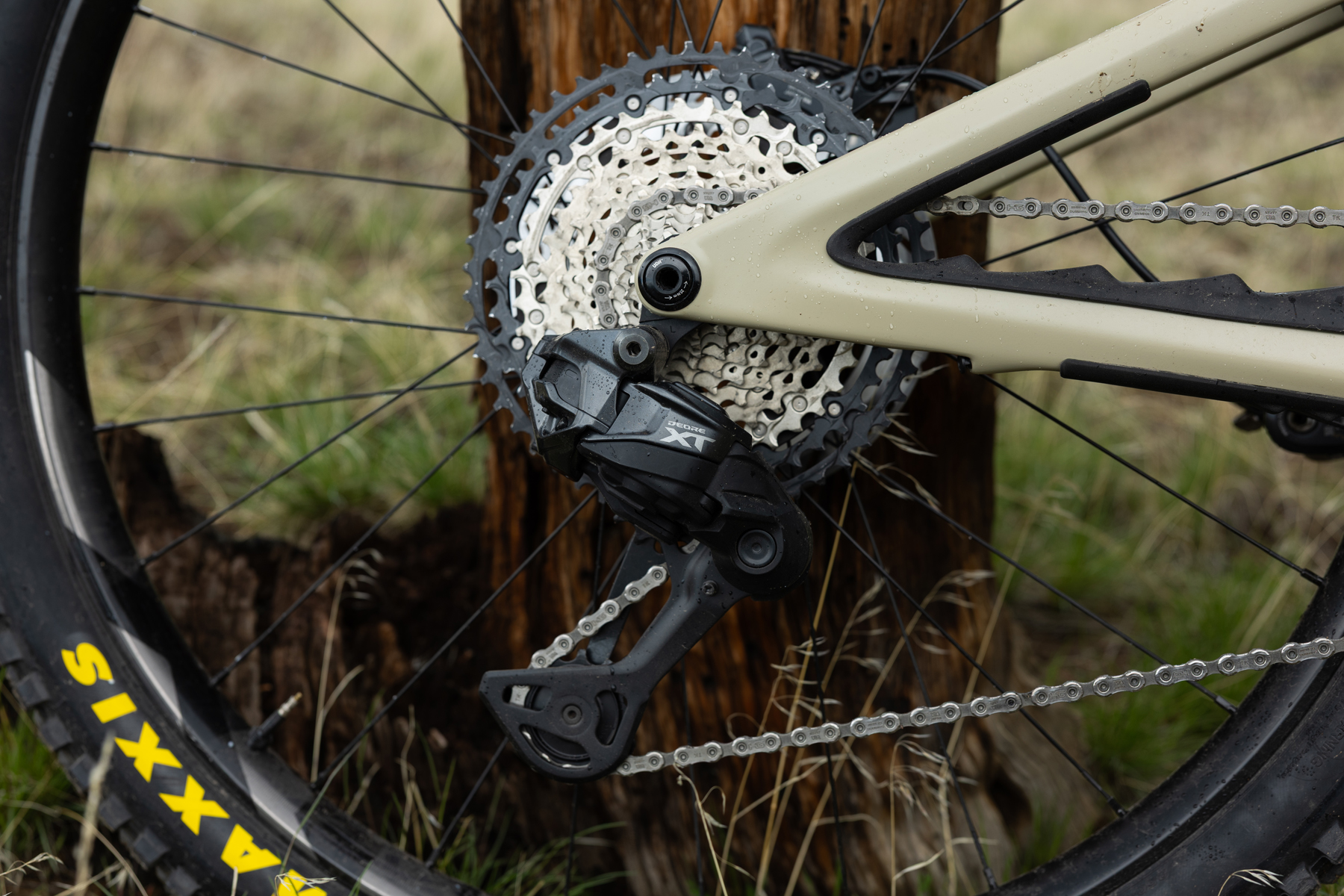 David Golay reviews the Shimano XT M8200 Drivetrain for Blister