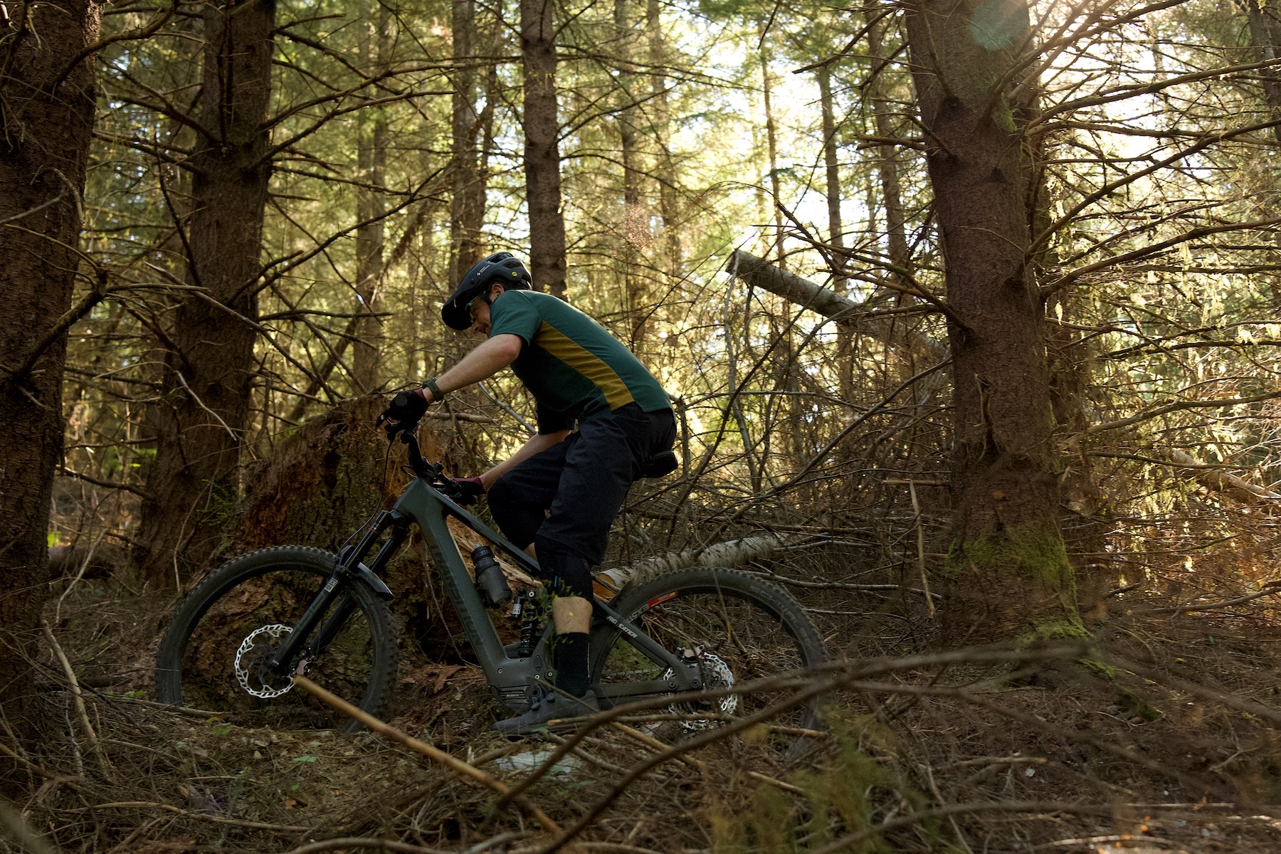 Zack Henderson reviews the RockShox Vivid Coil