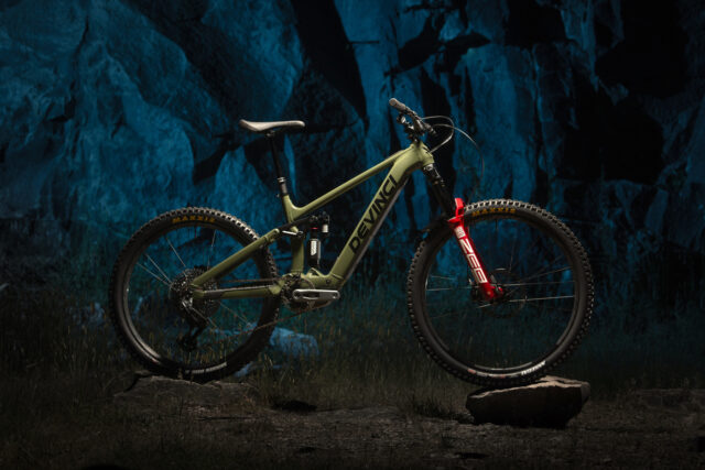 Zack Henderson reviews the Devinci E-Spartan Lite for Blister