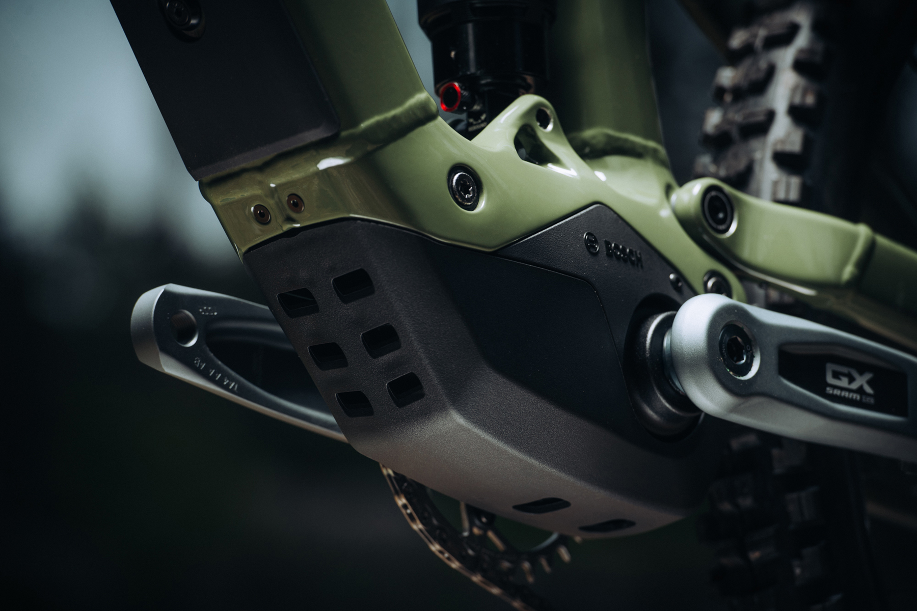 Zack Henderson reviews the Devinci E-Spartan Lite for Blister