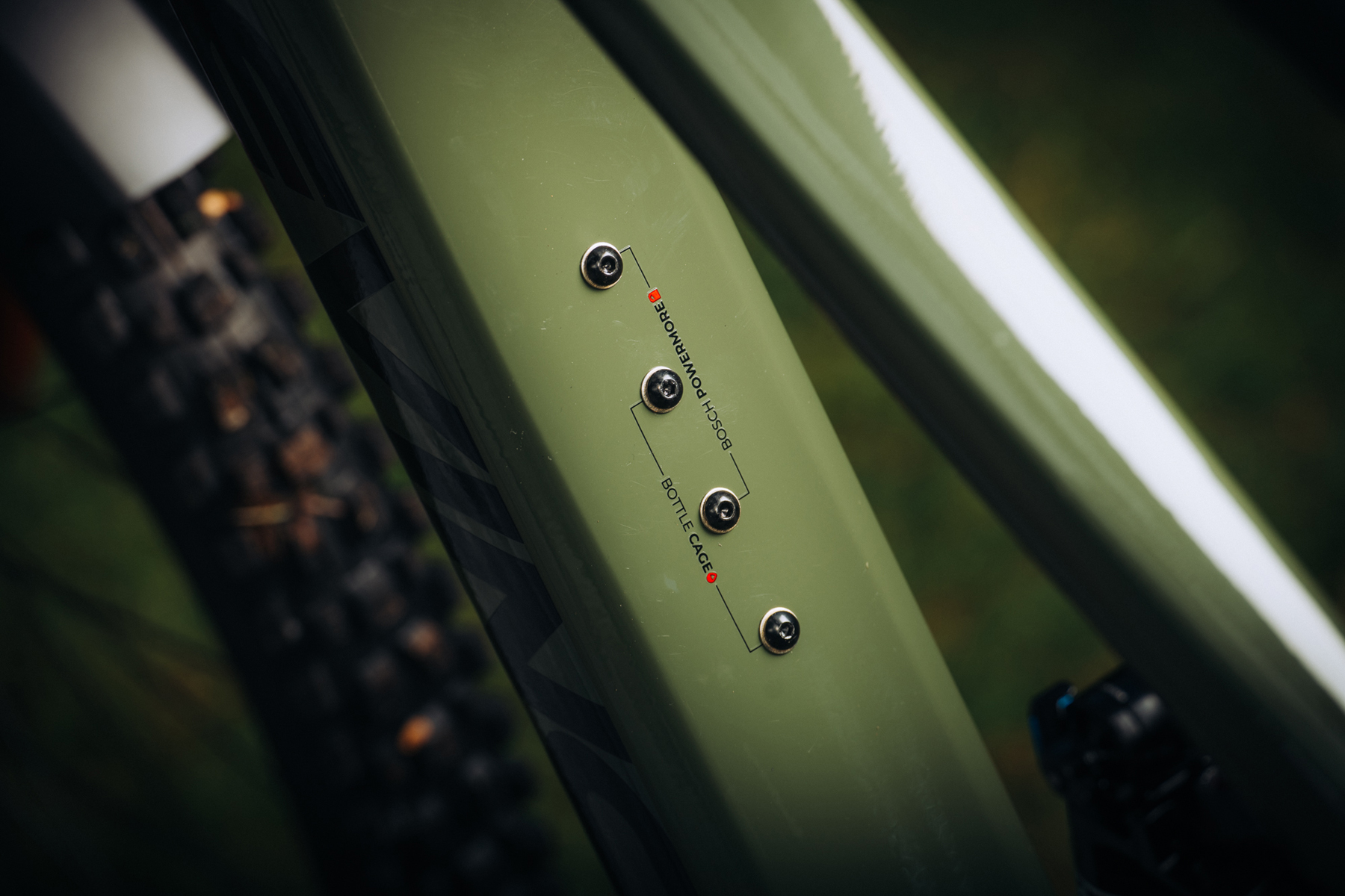 Zack Henderson reviews the Devinci E-Spartan Lite for Blister
