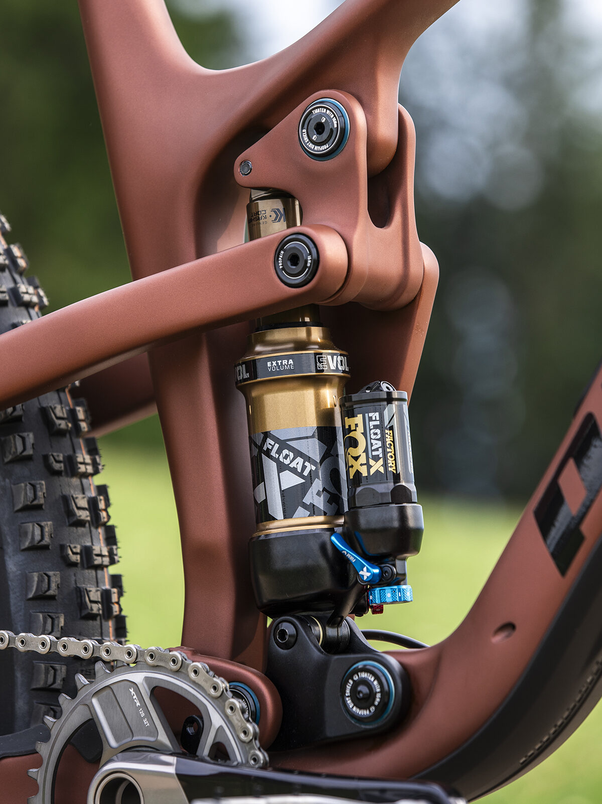 David Golay reviews the Propain Hugene 3 CF for Blister