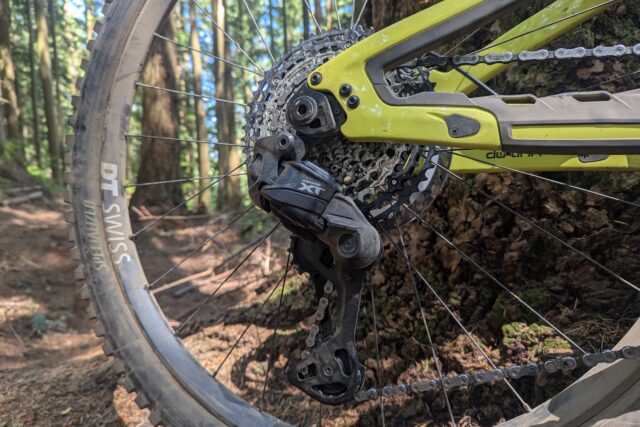 David Golay reviews the Shimano XT M8200 Di2 group for Blister