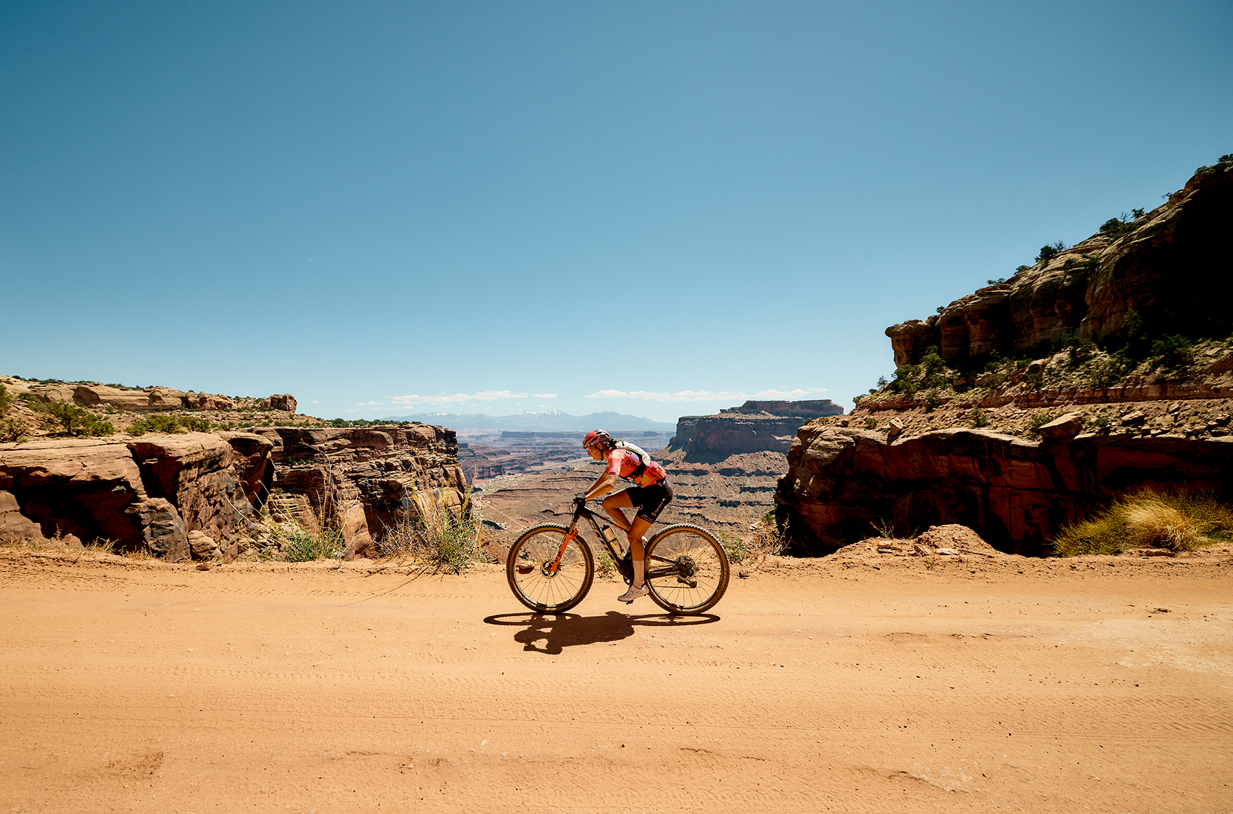 Hannah Otto on her White Rim FKT