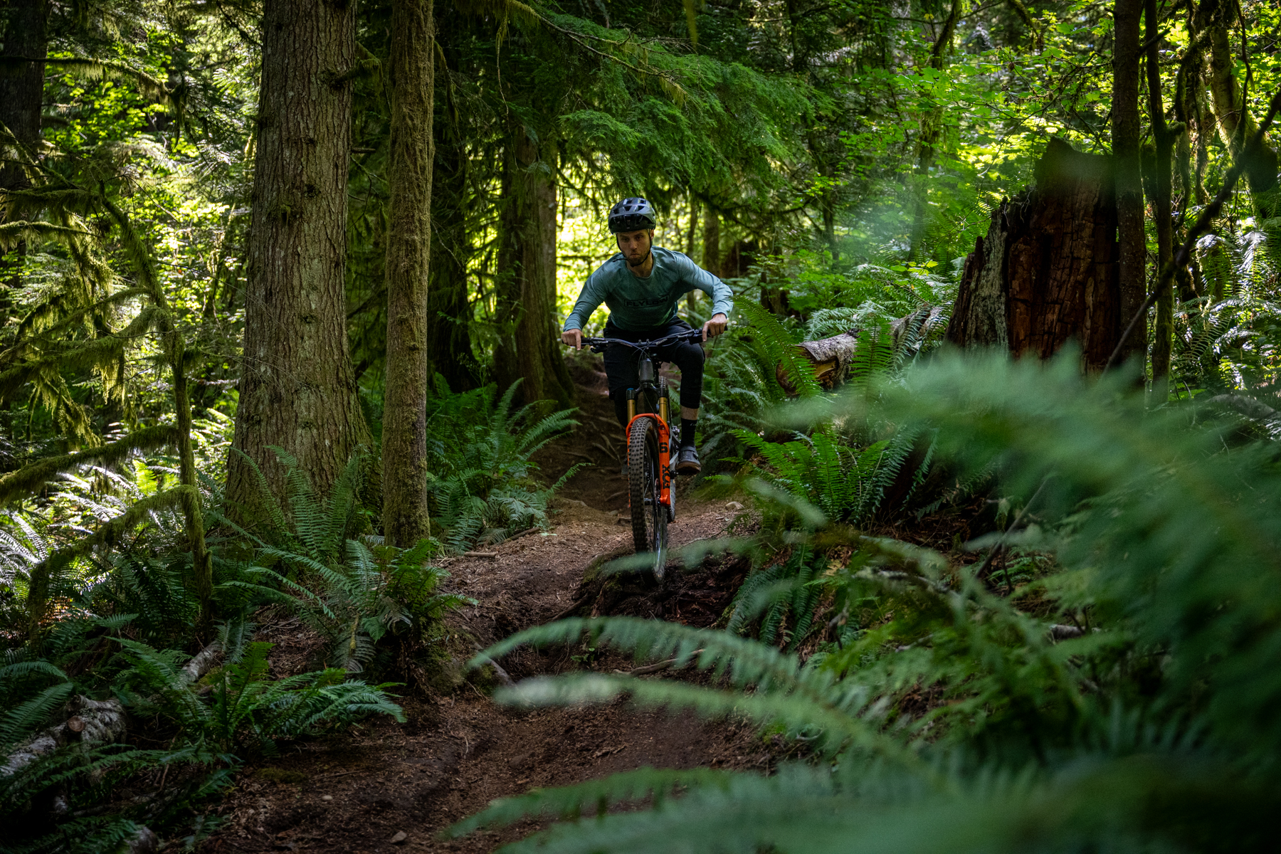 David Golay reviews the Industry Nine Hydra2 Trail Carbon Wheels for Blister
