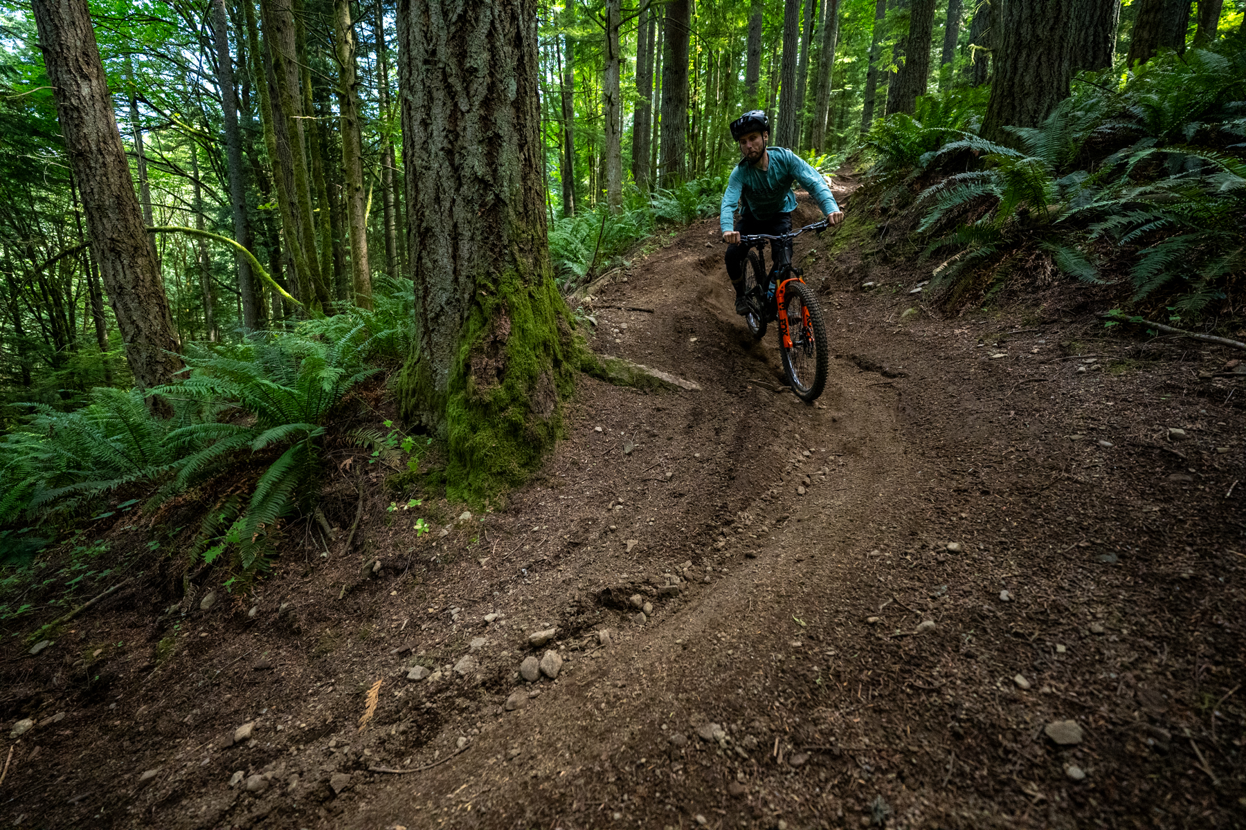 David Golay reviews the Industry Nine Hydra2 Trail Carbon Wheels for Blister