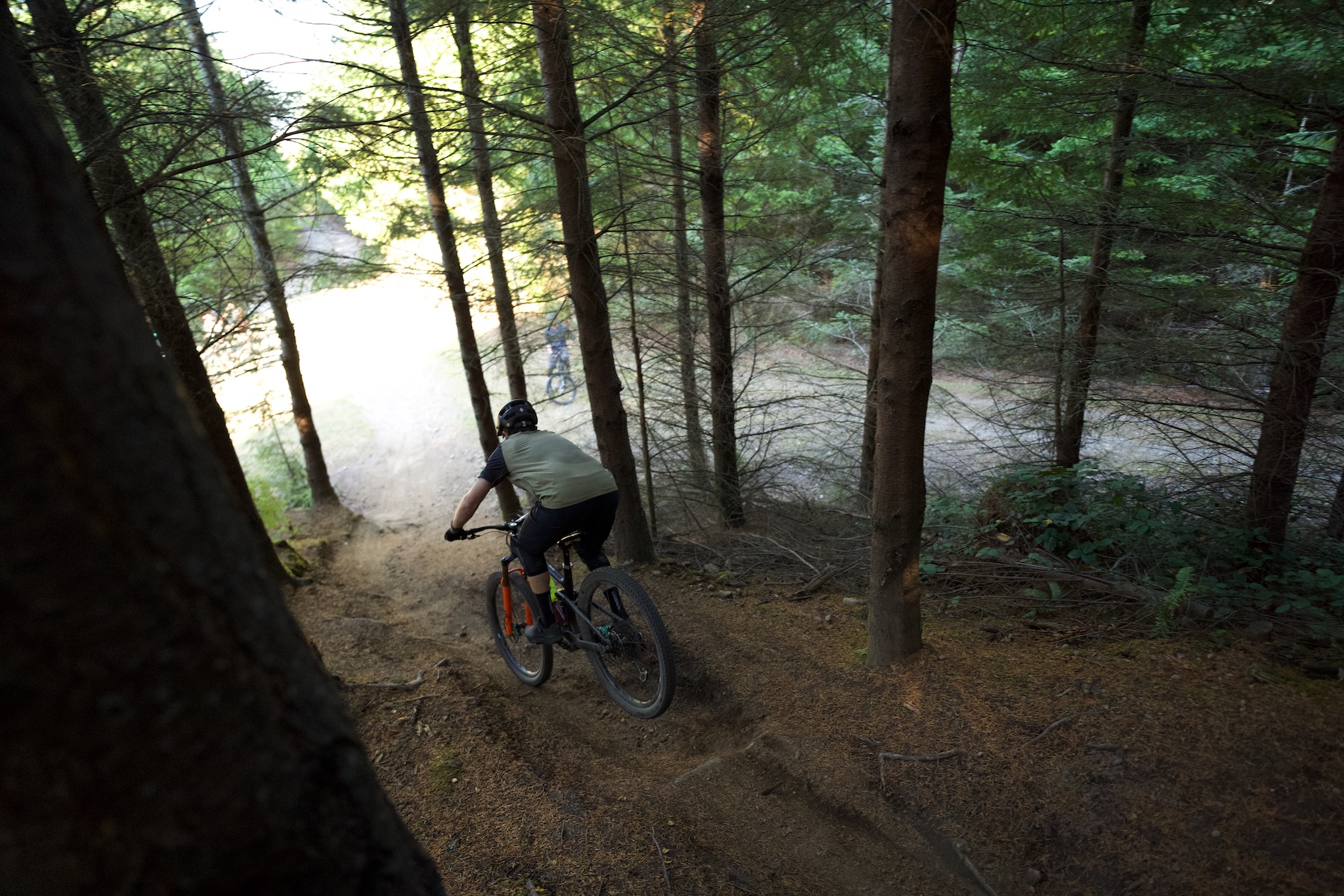 Zack Henderson reviews the OneUp V2 Carbon handlebar for BLISTER Review
