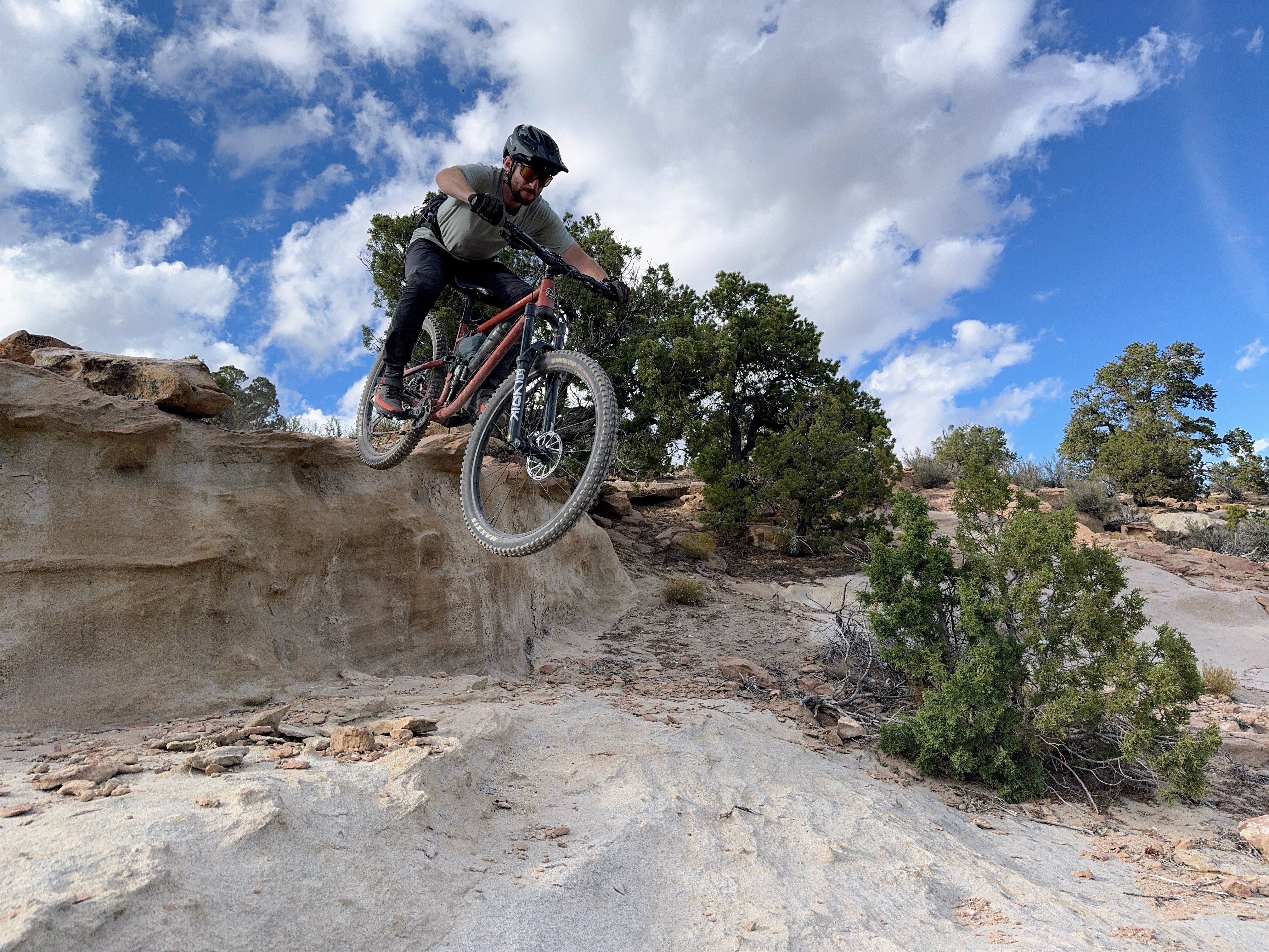 David Golay and Xan Marshland review the Chromag Reazon for Blister