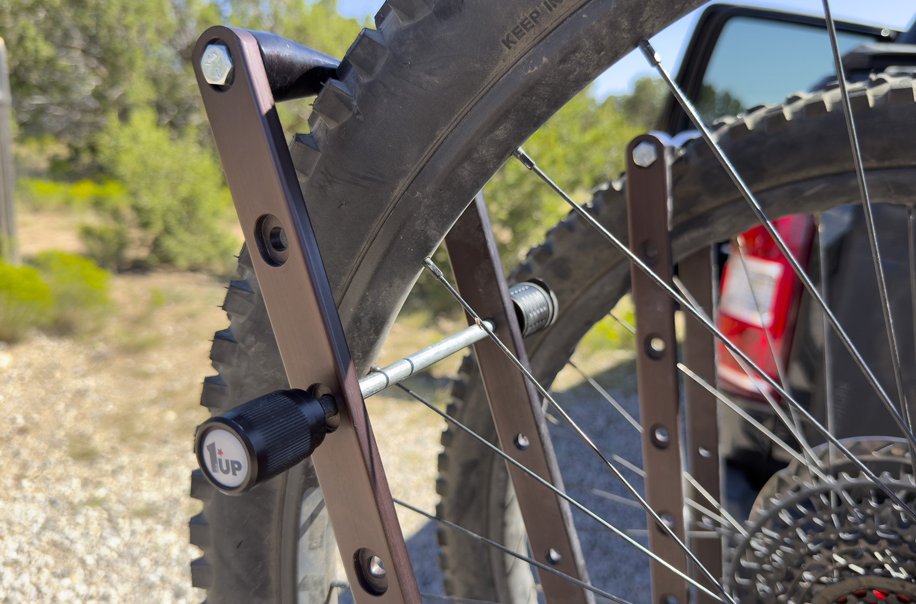1UP USA SD rack wheel chock and wheel lock