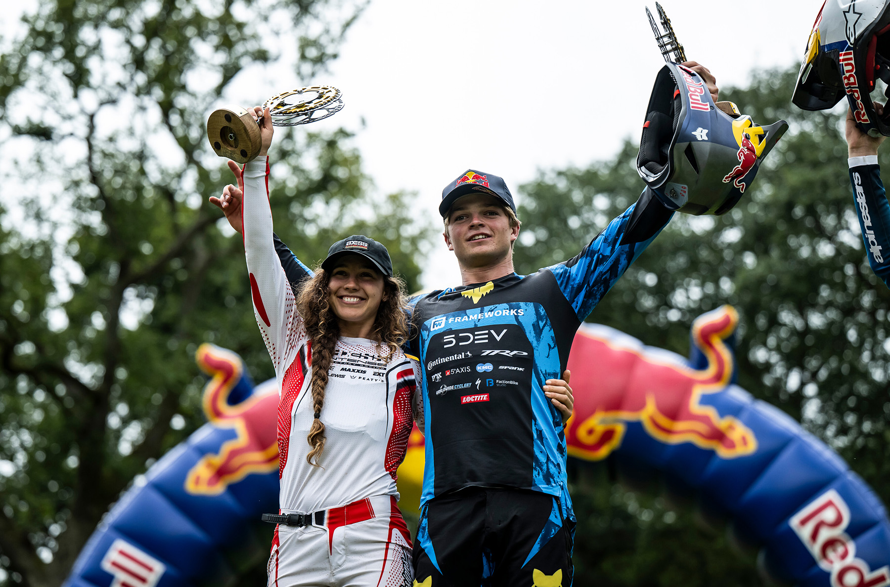 Asa Vermette and Louise Ferguson win Redbull Hardline in Wales // Nathan Hughes / Red Bull Content Pool //