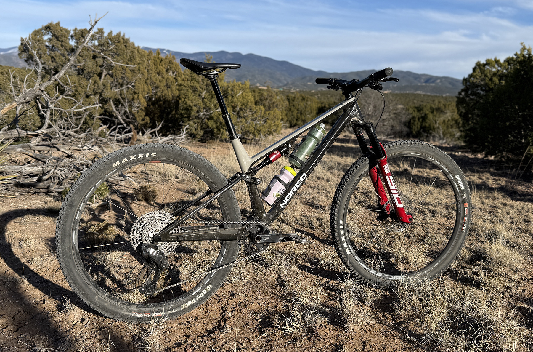 Simon Stewart reviews the Norco Revolver 120