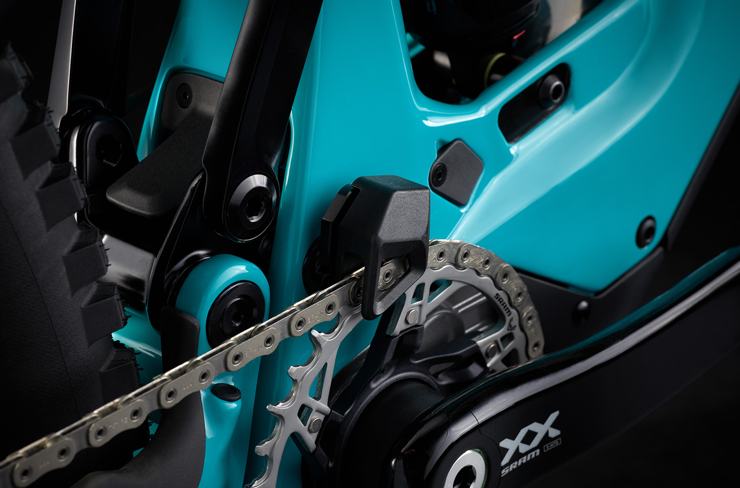 Yeti LTe — Integrated Chainguide