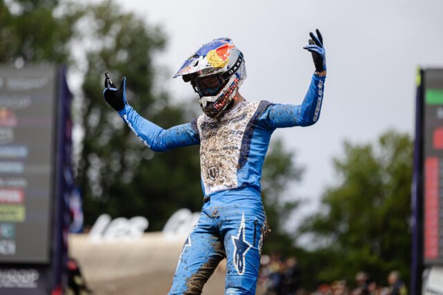 Ronan Dunne taking the win in Les Gets