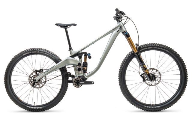 David Golay reviews the Priority Vanth for Blister