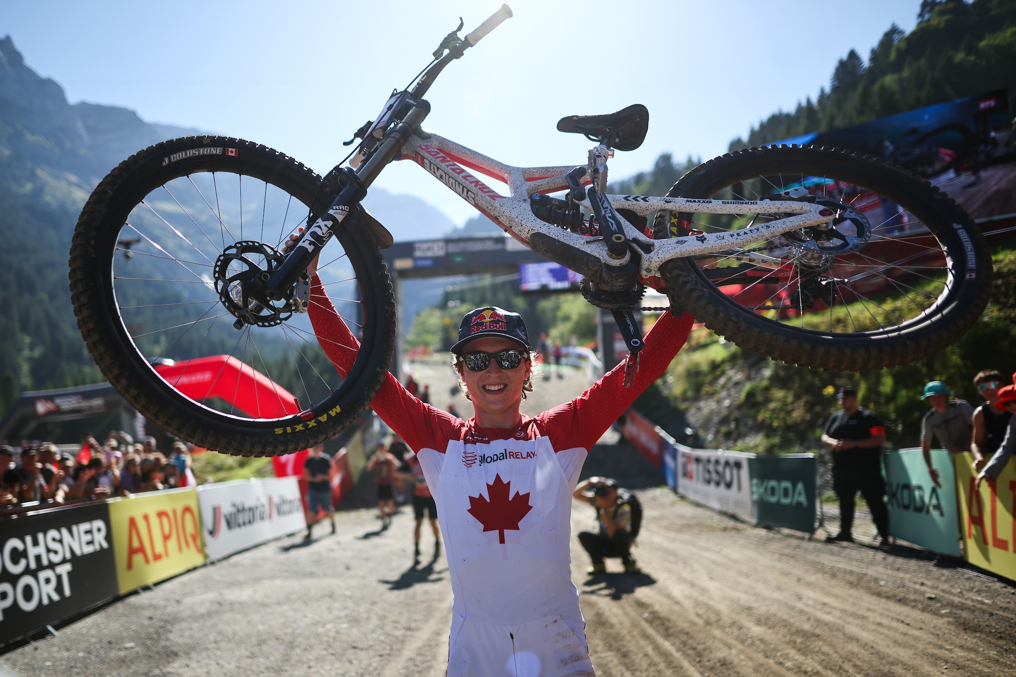 Jackson Goldstone wins the DH World Championships