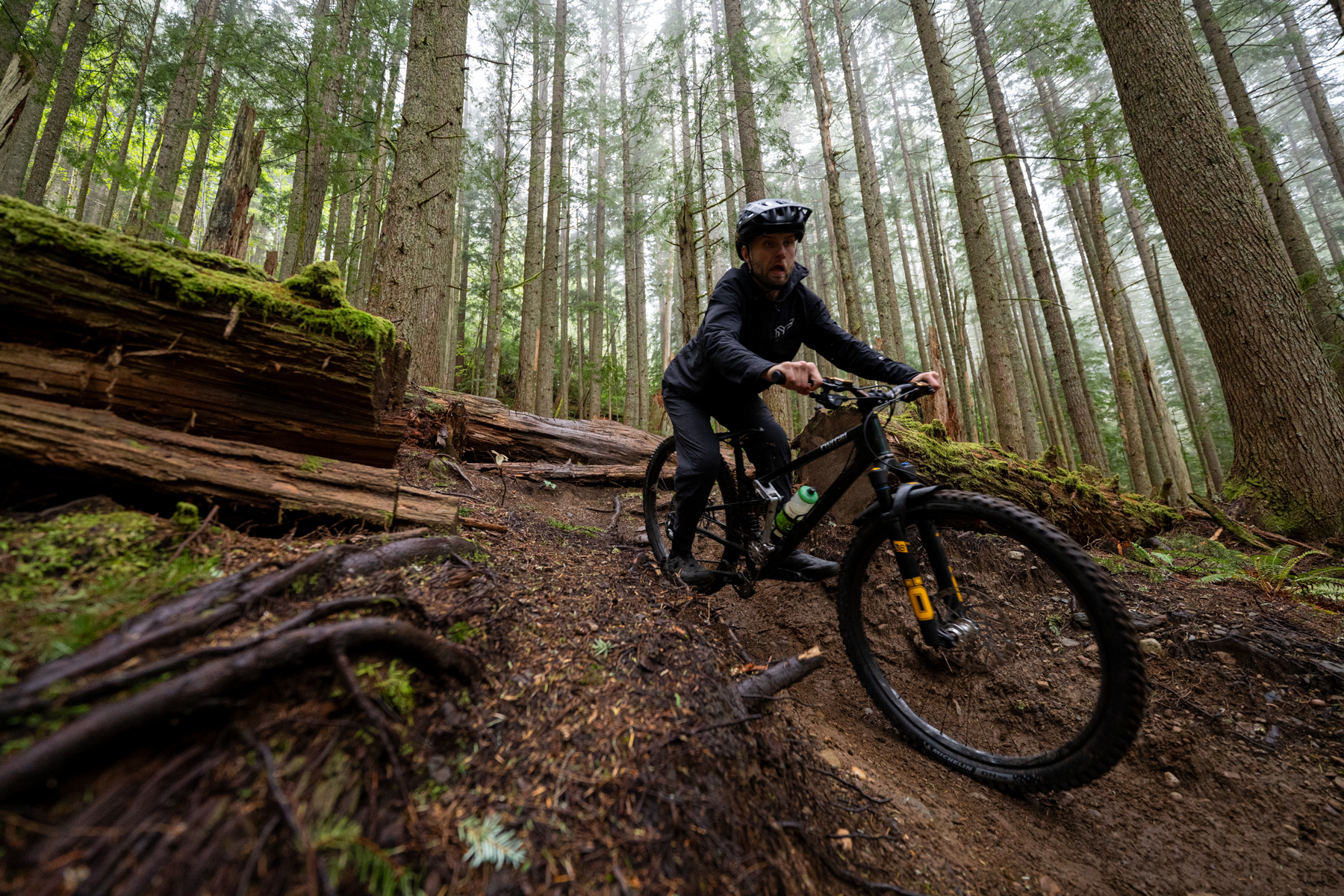 Zack Henderson and David Golay review the SRAM Eagle 90 Transmission group for Blister