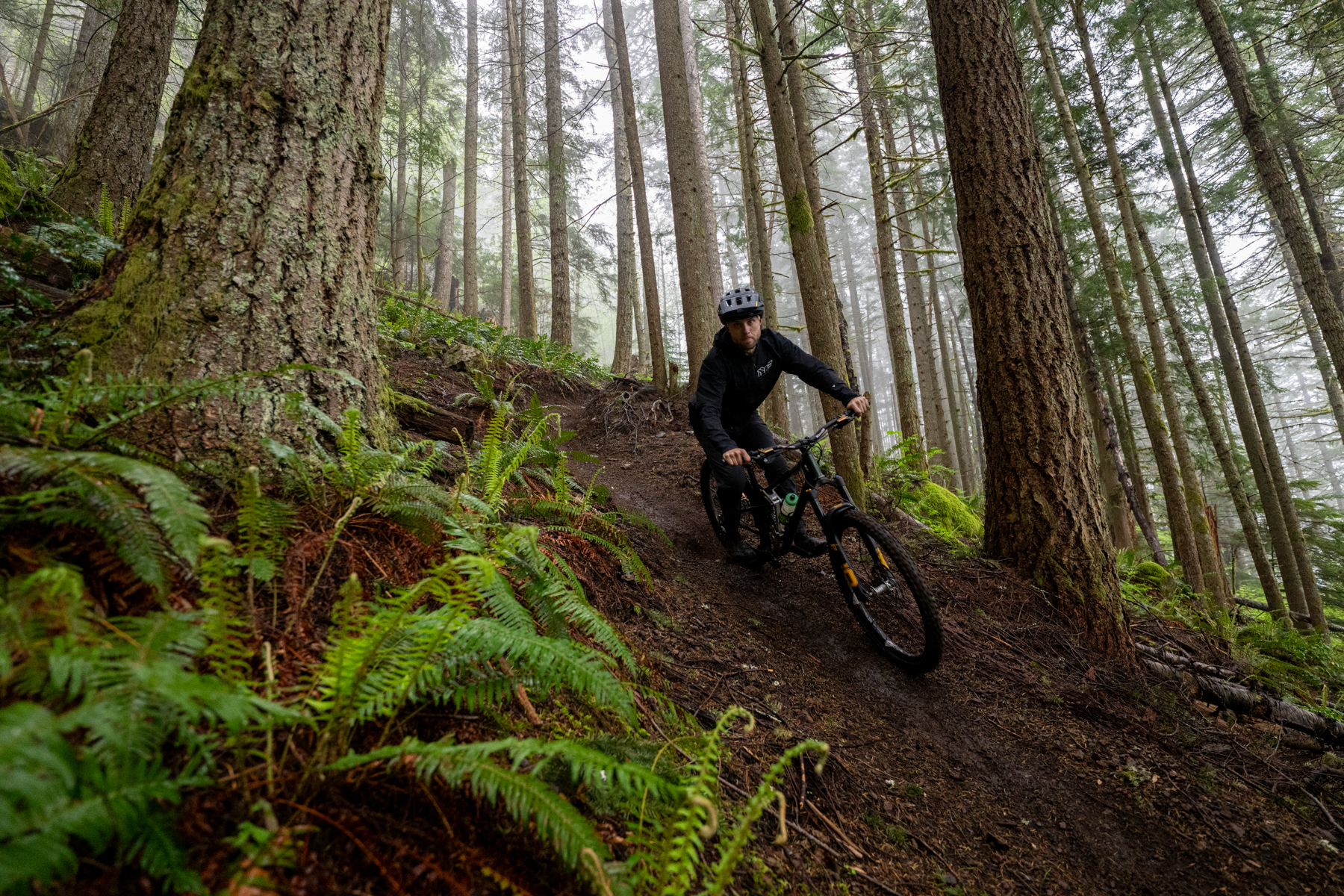 Zack Henderson and David Golay review the SRAM Eagle 90 Transmission group for Blister
