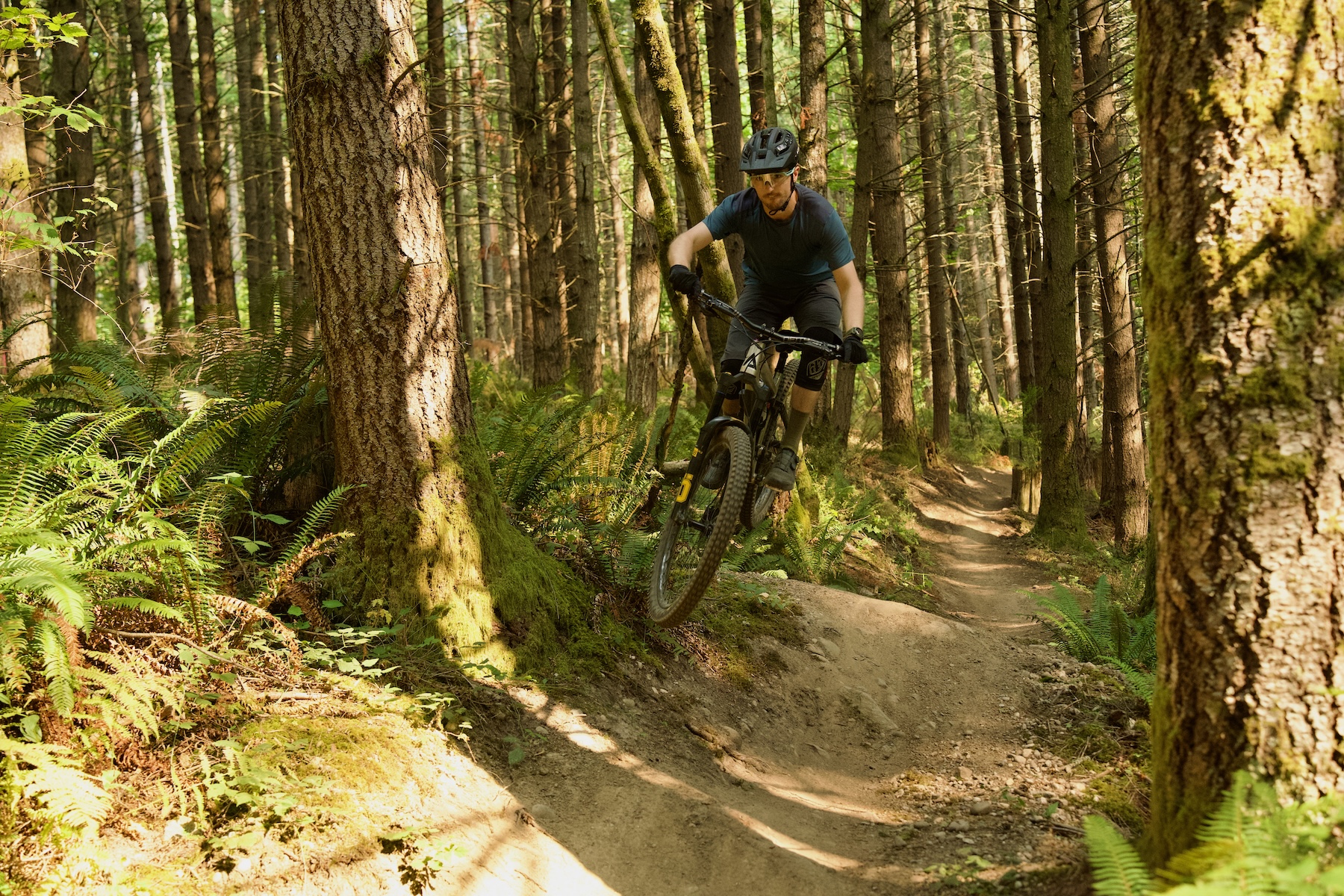 Zack Henderson reviews the Reform Tantalus saddle for BLISTER