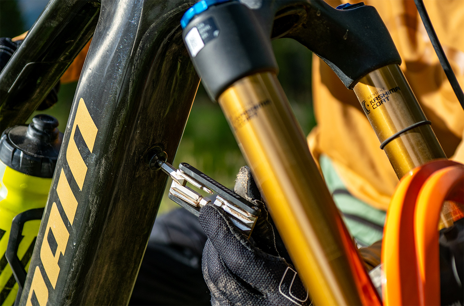 Battery Securing Bolt