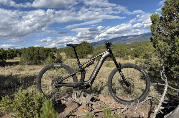 Simon Stewart reviews the Cannondale Moterra