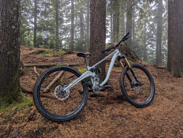 David Golay reviews the Priority Vanth for Blister