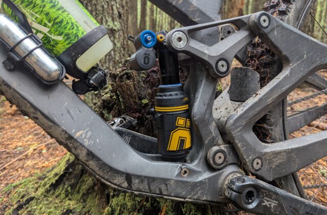 David Golay reviews the Ohlins TTX2 Air m.2 for Blister