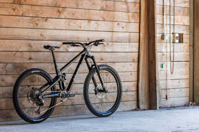 David Golay reviews the Atherton A.150.M for Blister