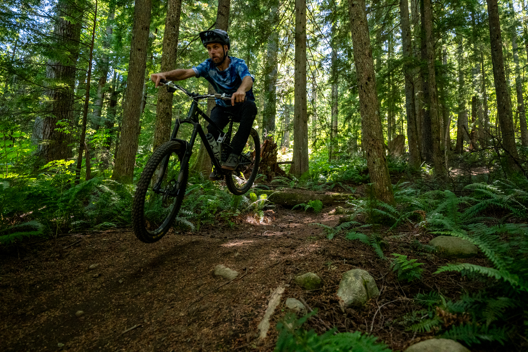 David Golay reviews the Shimano XT M8200 Di2 Drivetrain for Blister