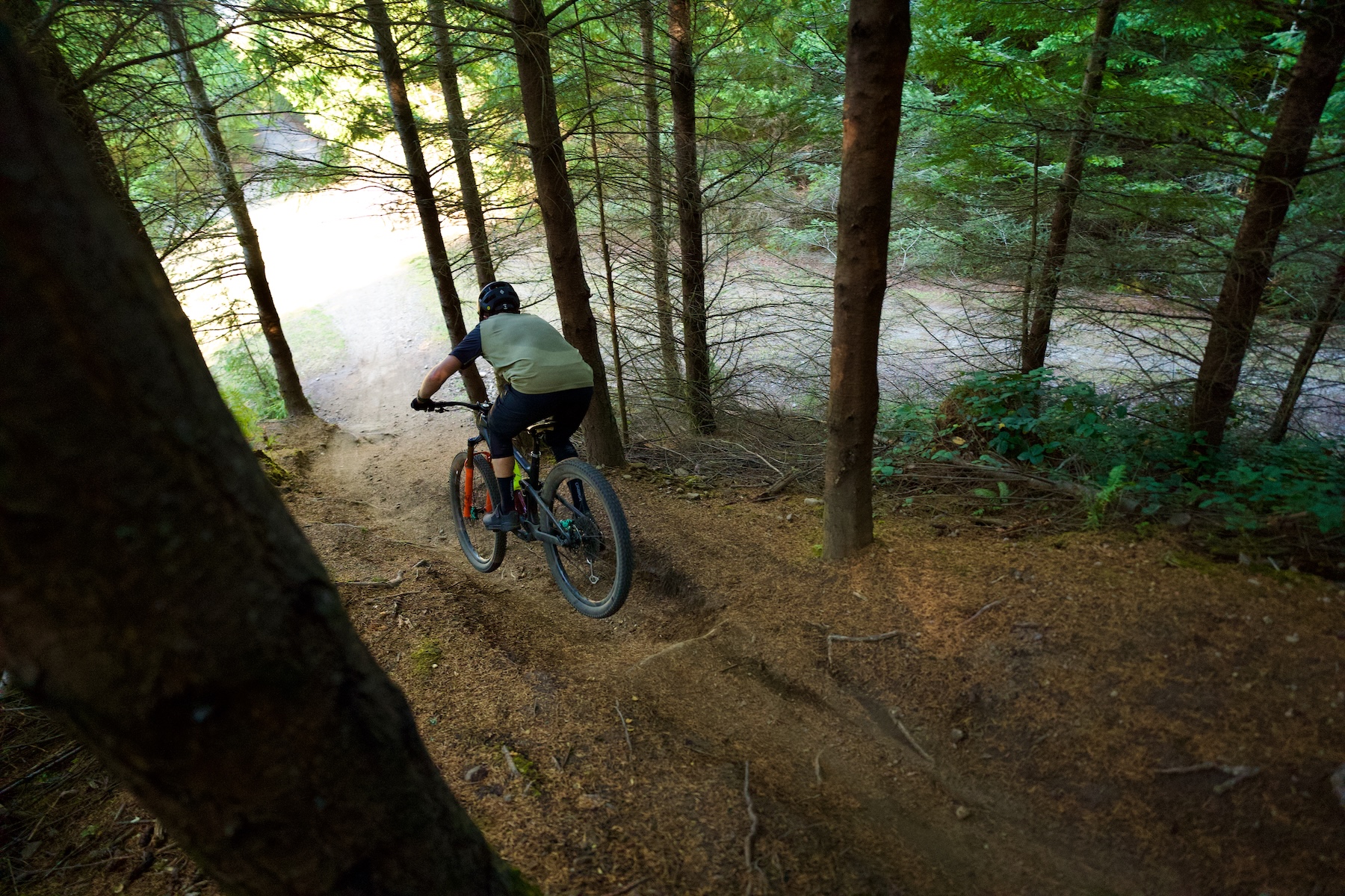 Zack Henderson reviews the FSA KFX i28 wheels for BLISTER