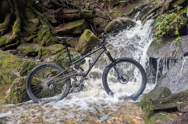 David Golay reviews the Lal Katana for Blister