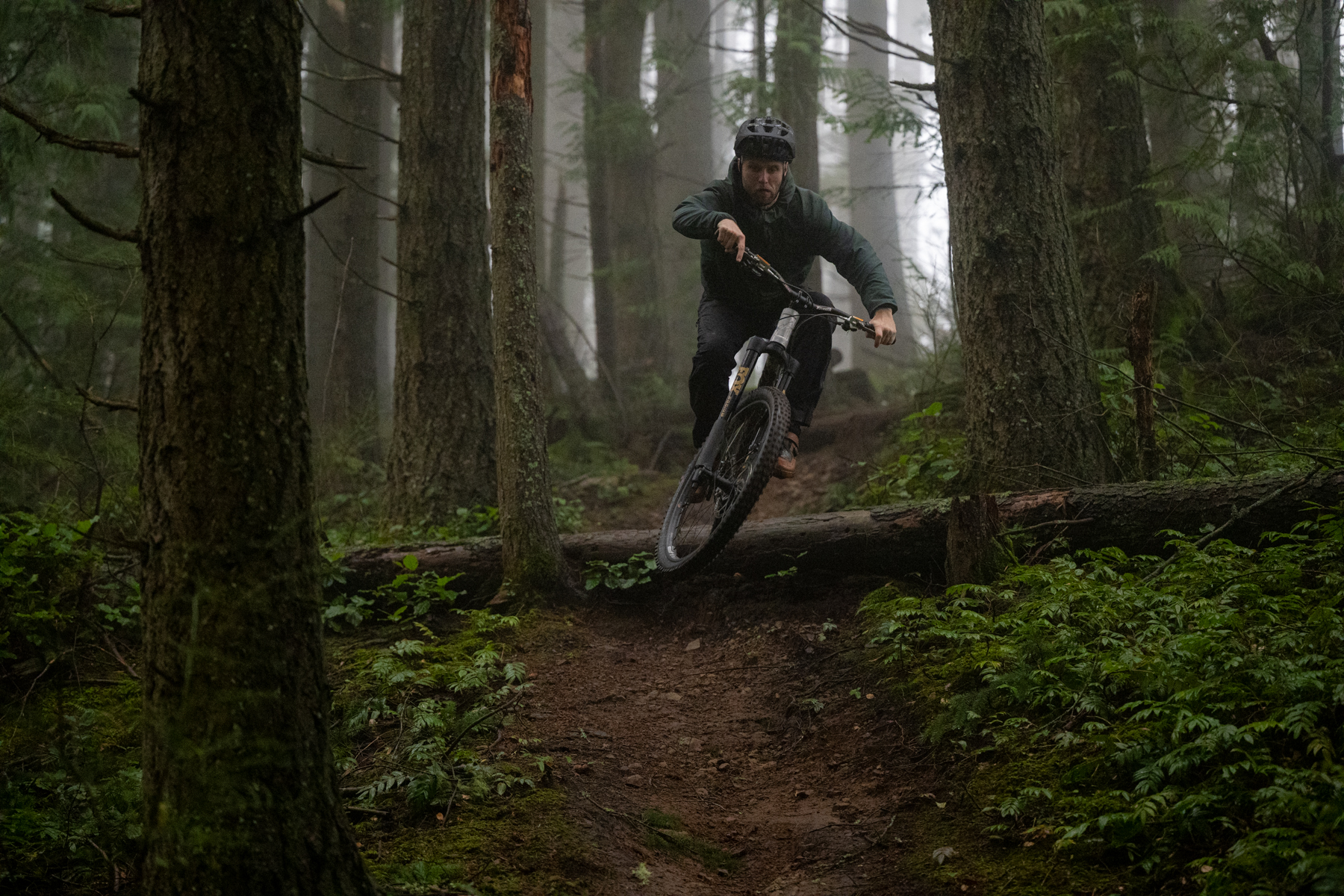 David Golay reviews the Enve M8 & M9 Pro wheels for Blister