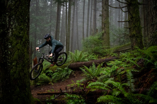 David Golay reviews the Enve M8 & M9 Pro wheels for Blister