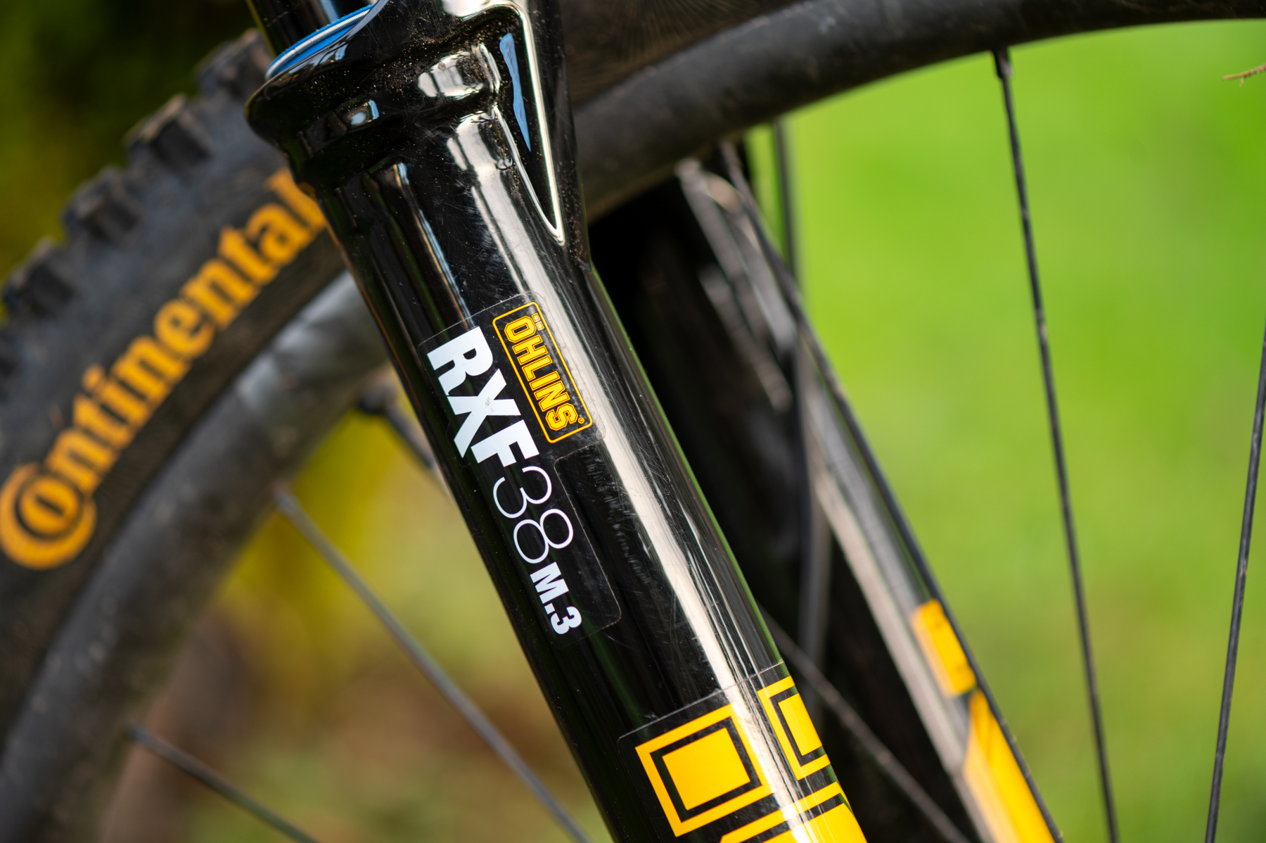 David Golay reviews the Ohlins RXF38 m.3 for Blister