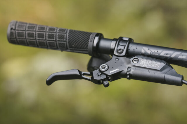 David Golay reviews the SRAM Maven B1 brakes for Blister